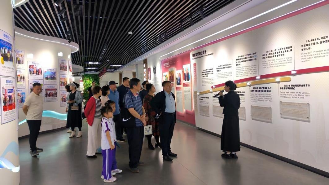 主动发挥职教研学平台作用